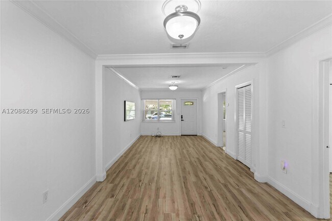 Foto del edificio - 2530 SW 27th St