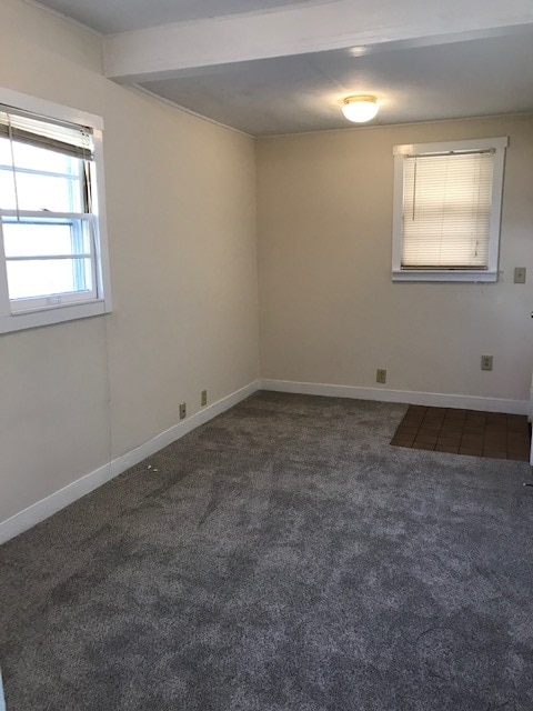 Área de estar - 1106 N Maple St