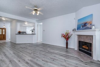 Building Photo - 34 Tallow Hill Pl