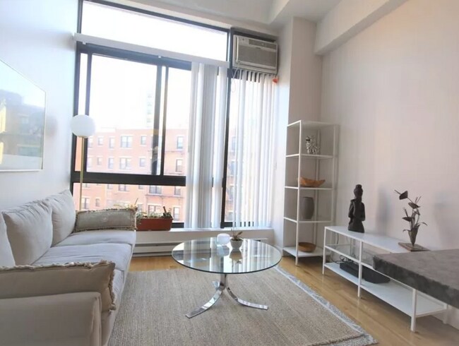 Foto del edificio - 12 Stoneholm St