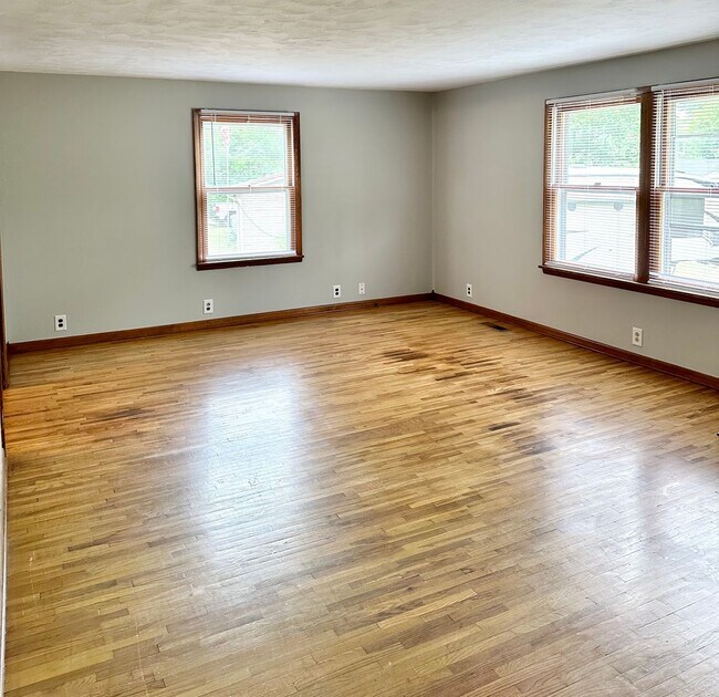 Foto del edificio - 6320-6322 N Fruitridge St