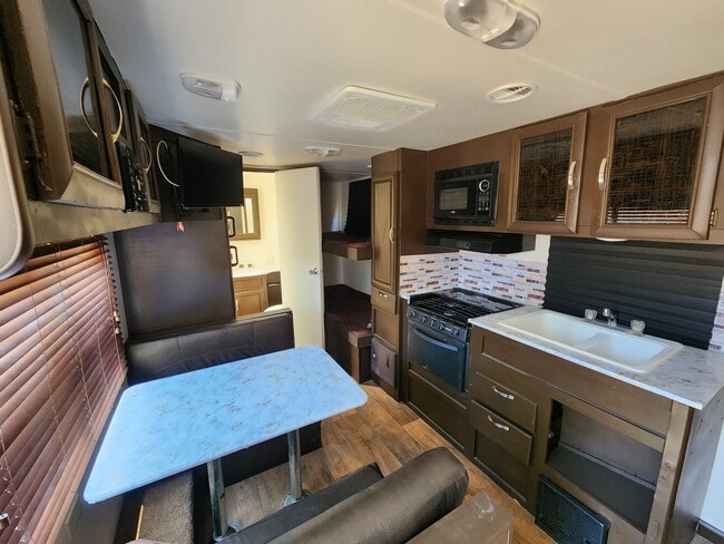 Foto del edificio - 265 Hummingbird Way