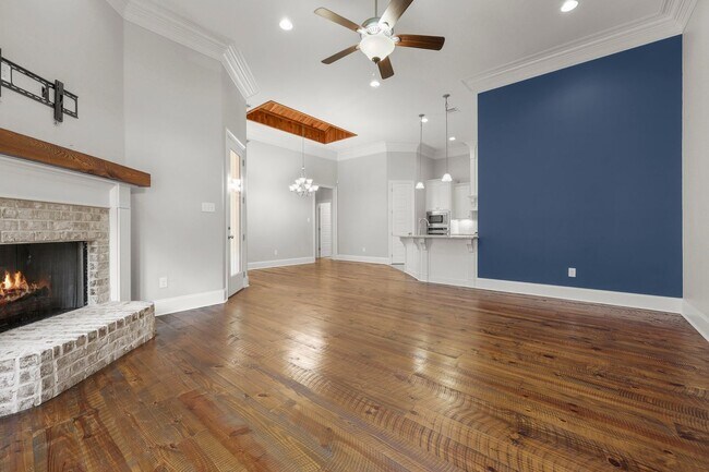 Building Photo - 16303 Fort Jackson St