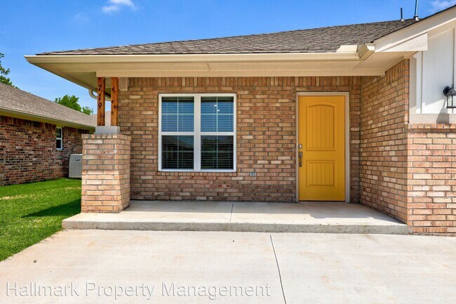 Building Photo - 3 br, 2 bath House - 719 League Circle