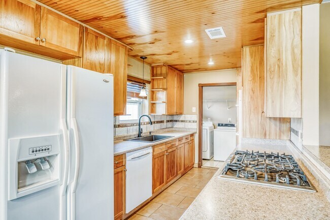 Building Photo - 21611 Glenbranch Dr