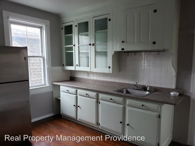 Primary Photo - 133 Sutton St