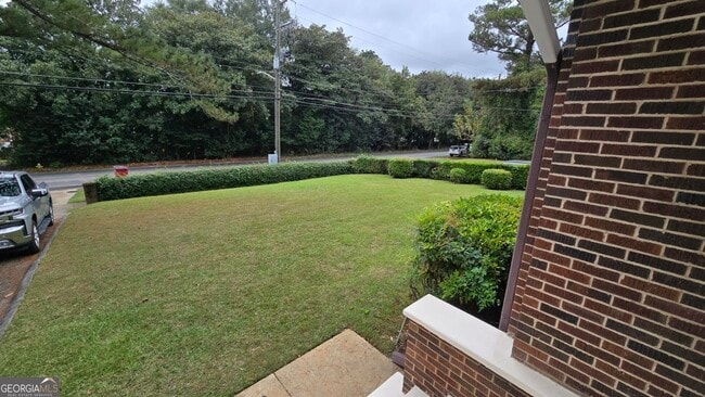 Building Photo - 865 Nottingham Dr