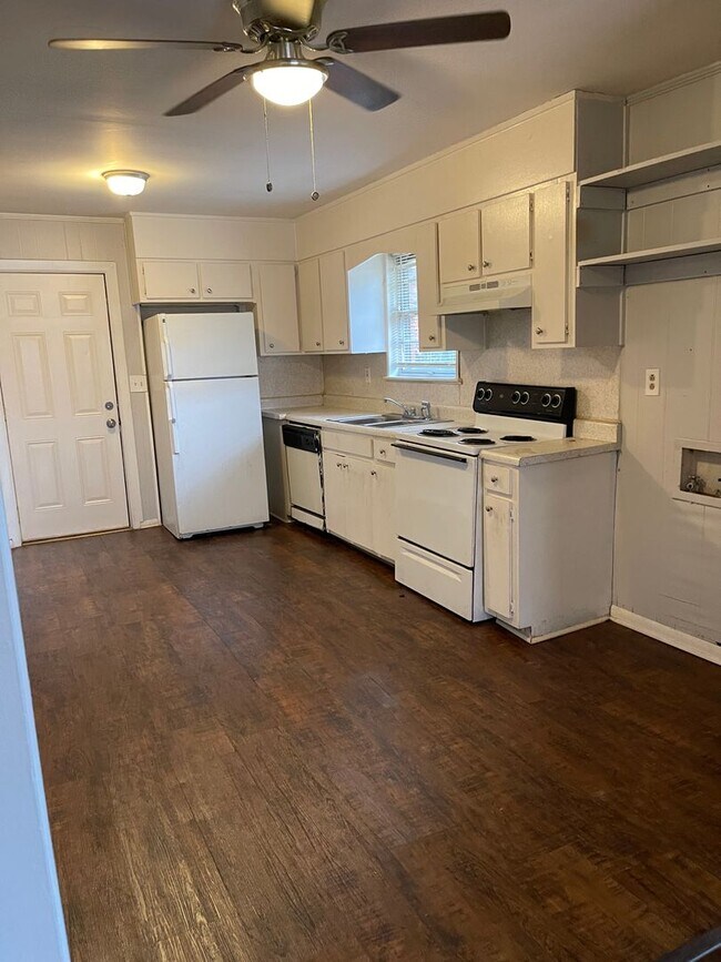Building Photo - Duplex in Douglasville
