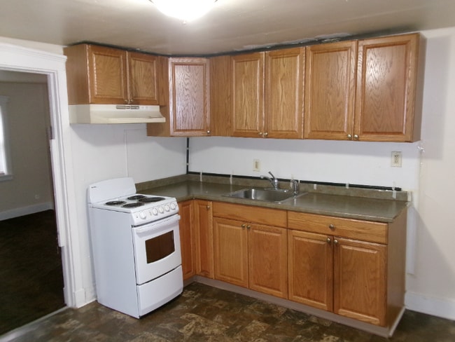 Building Photo - 23 Brimmer Ave