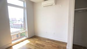 Building Photo - 310 Graham Ave