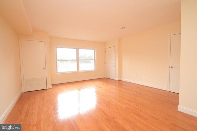 Foto del edificio - 298 Greenough St