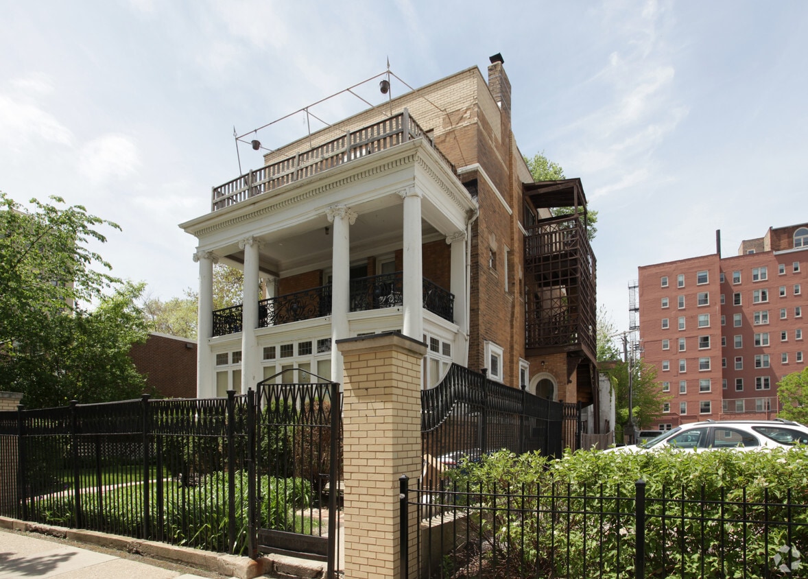 Building Photo - 5114 S Blackstone Ave