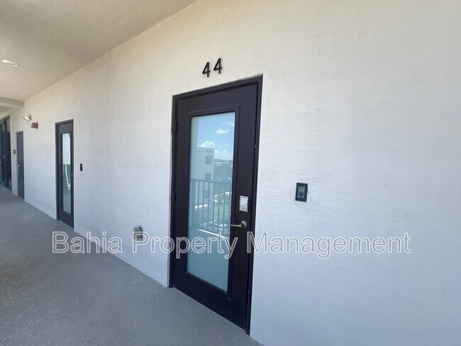 Foto del edificio - 4636 NW 84th Ave