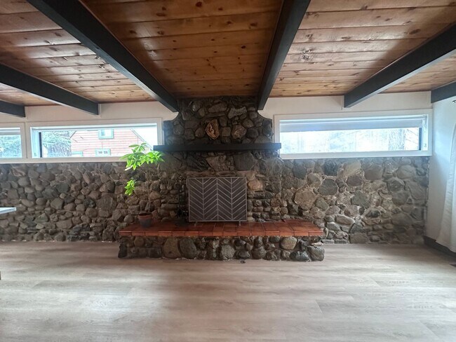 Foto del edificio - Pet Friendly Tahoe Island Home