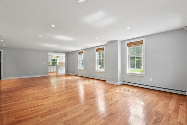 Foto del edificio - 114 Old Oaken Bucket Rd