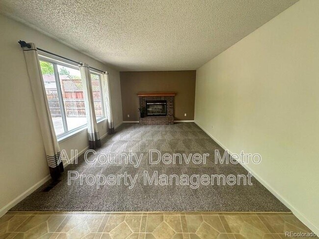 Foto del edificio - 1427 McIntosh Ave