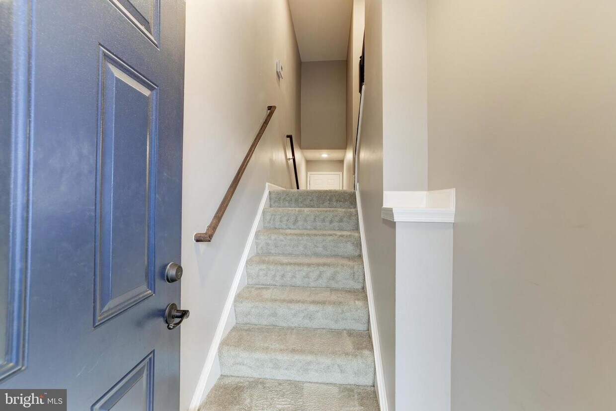 13789 Air and Space Museum Pkwy Unit 1C, Herndon, VA 20171 Room for