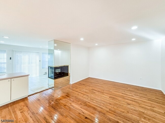 Foto del edificio - 167 Concordia Cir