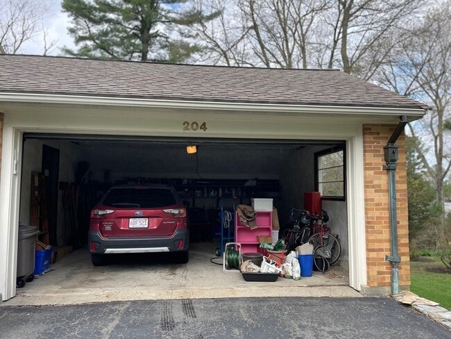 Building Photo - 204 Follen Rd