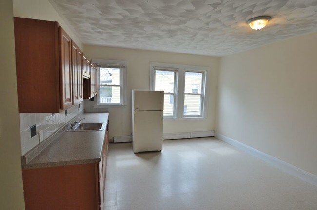 Building Photo - 318 Fuller St