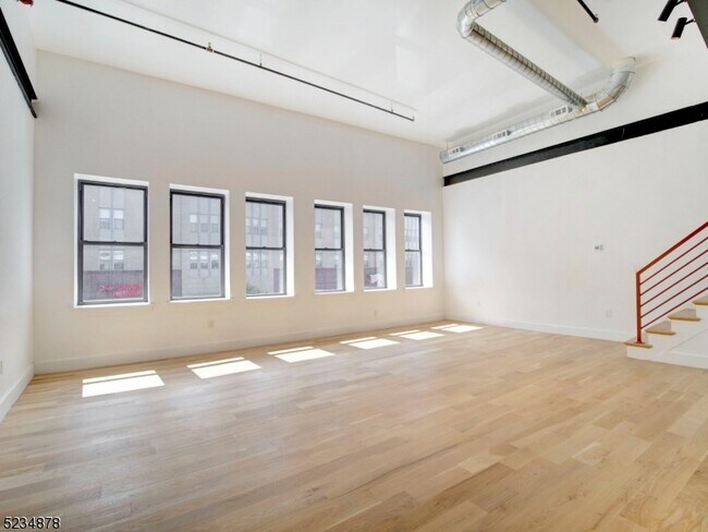 Building Photo - 19 N Harrison St
