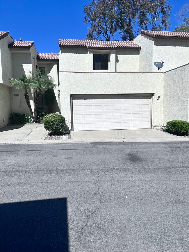 Foto del edificio - 781 Danville Dr