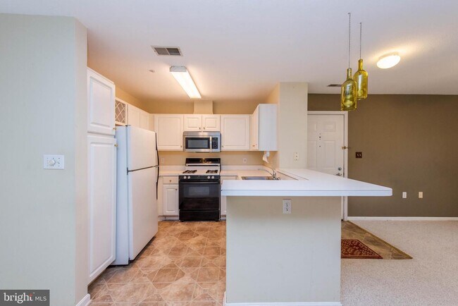 Building Photo - 5951 Millrace Ct