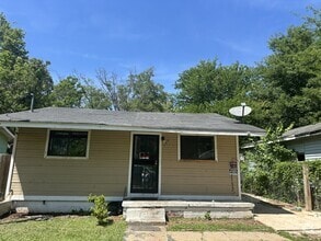 Building Photo - 1004 Lanier Ave
