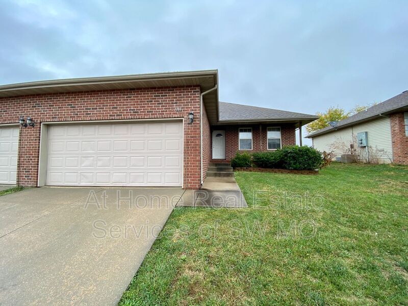 1115 N 26th, Ozark, MO 65721 Condo for Rent in Ozark, MO