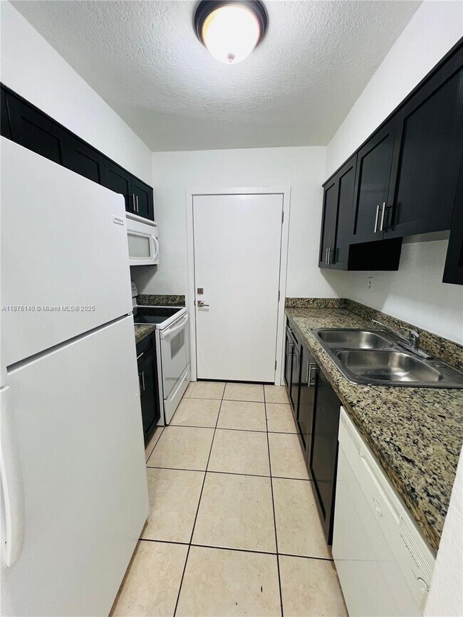 Building Photo - 8475 SW 94th St