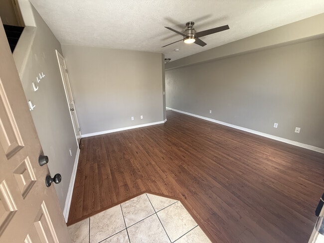 Building Photo - 1167 E 400 S