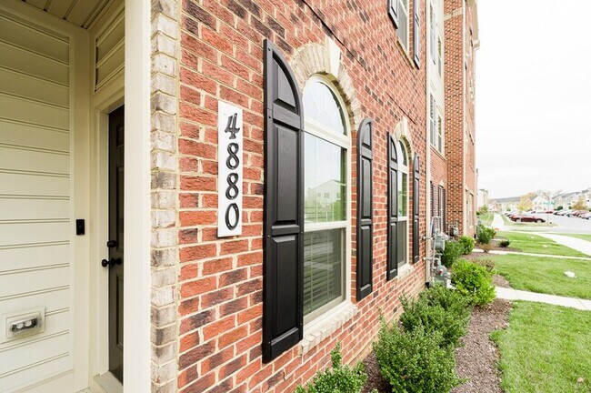 Foto del edificio - 4880 Hiteshow Dr