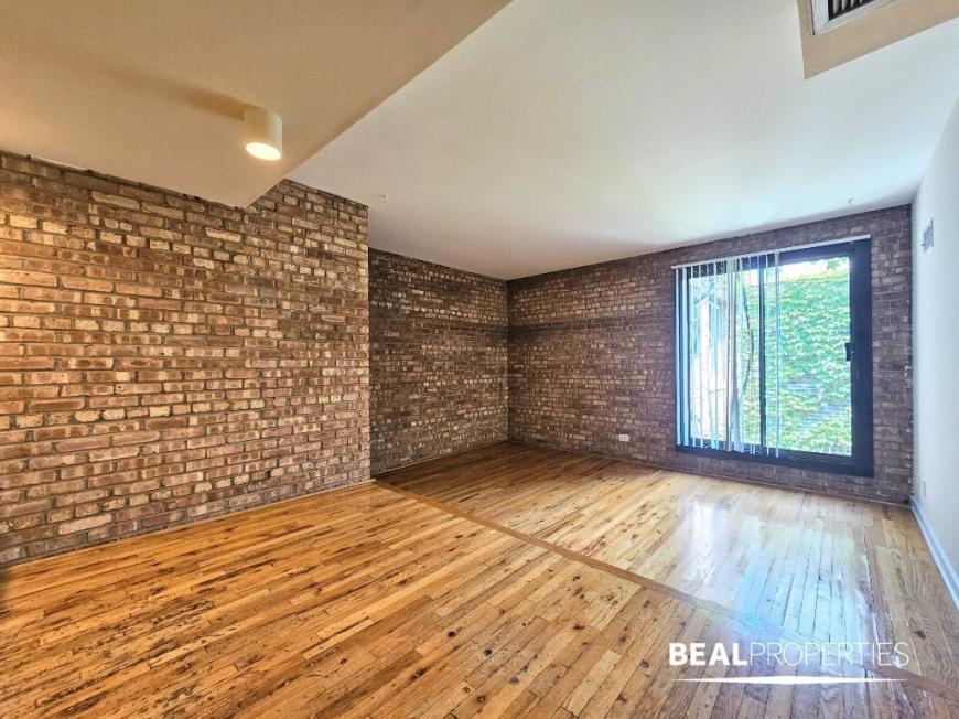 Primary Photo - 2 bedroom in CHICAGO IL 60610