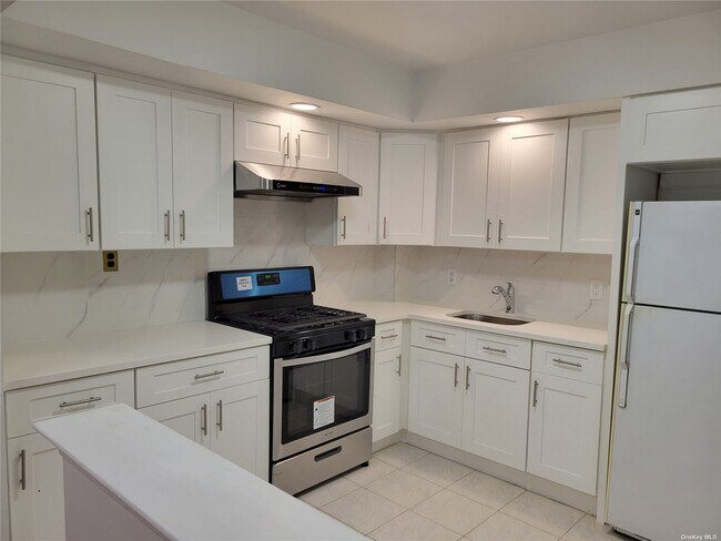 Foto del edificio - 150-58 71st Ave