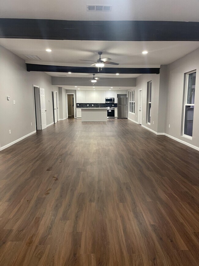 Photo - 398 Graham Ave House