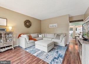 Building Photo - 7180 Westfield Ct