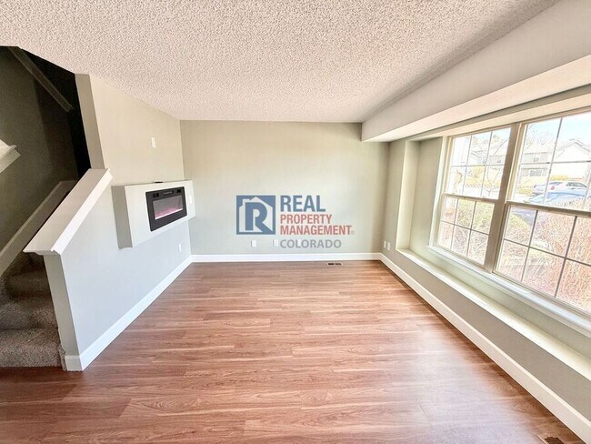 Building Photo - 3805 Smoke Tree Dr