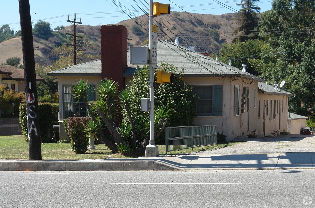 Foto del edificio - 1811 Verdugo Rd