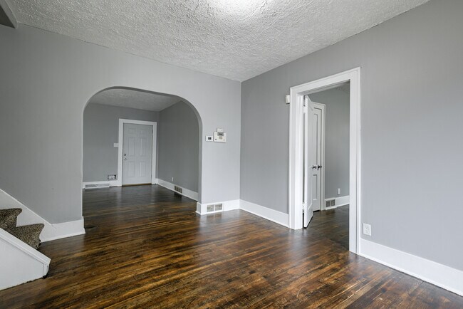 Building Photo - 4106 N 40th Ave