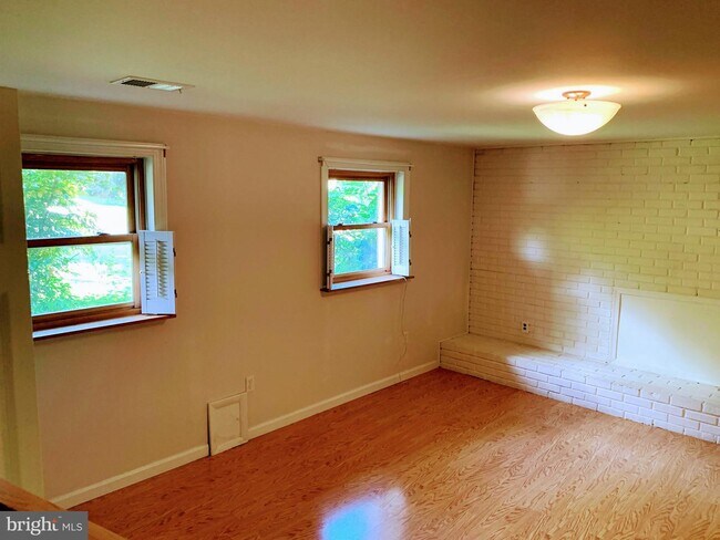Building Photo - 4708 Eddystone St