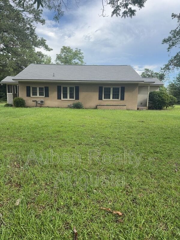Building Photo - 328 Seminole Dr