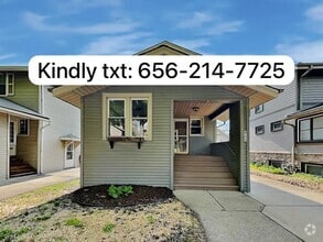 Building Photo - 864 Carpenter Ave