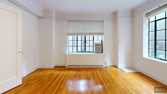 Foto del edificio - 1 Christopher St