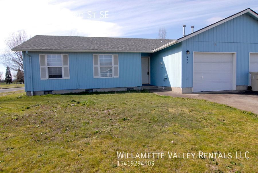 Nice duplex next to Timberlinn Park and Fa... House Rental in Albany