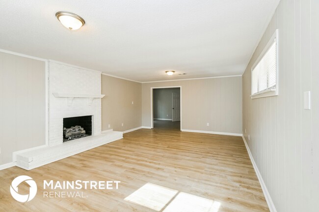 Building Photo - 6760 Camelot Rd