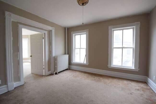 Foto del edificio - 1616 S Riverfront Dr