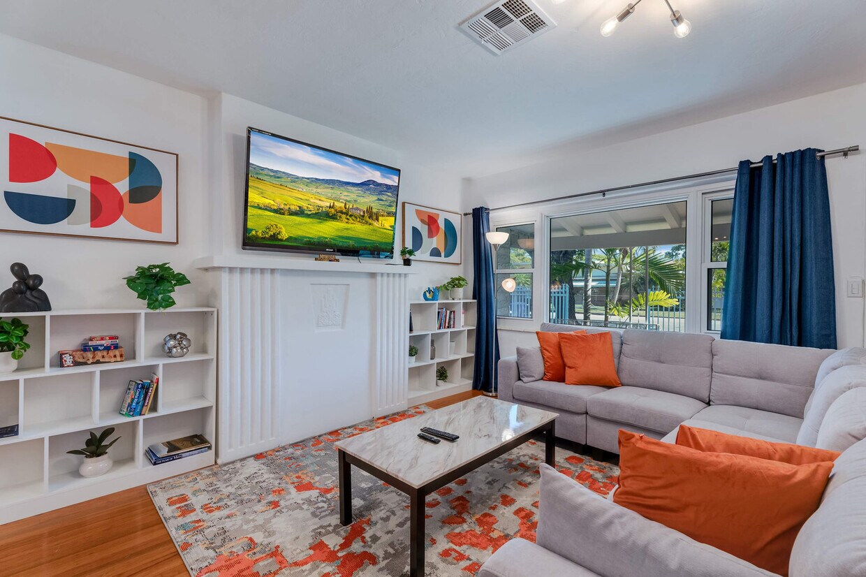 Foto principal - 820 SW 26th Rd