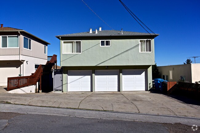 Building Photo - 885 Laurel Ave