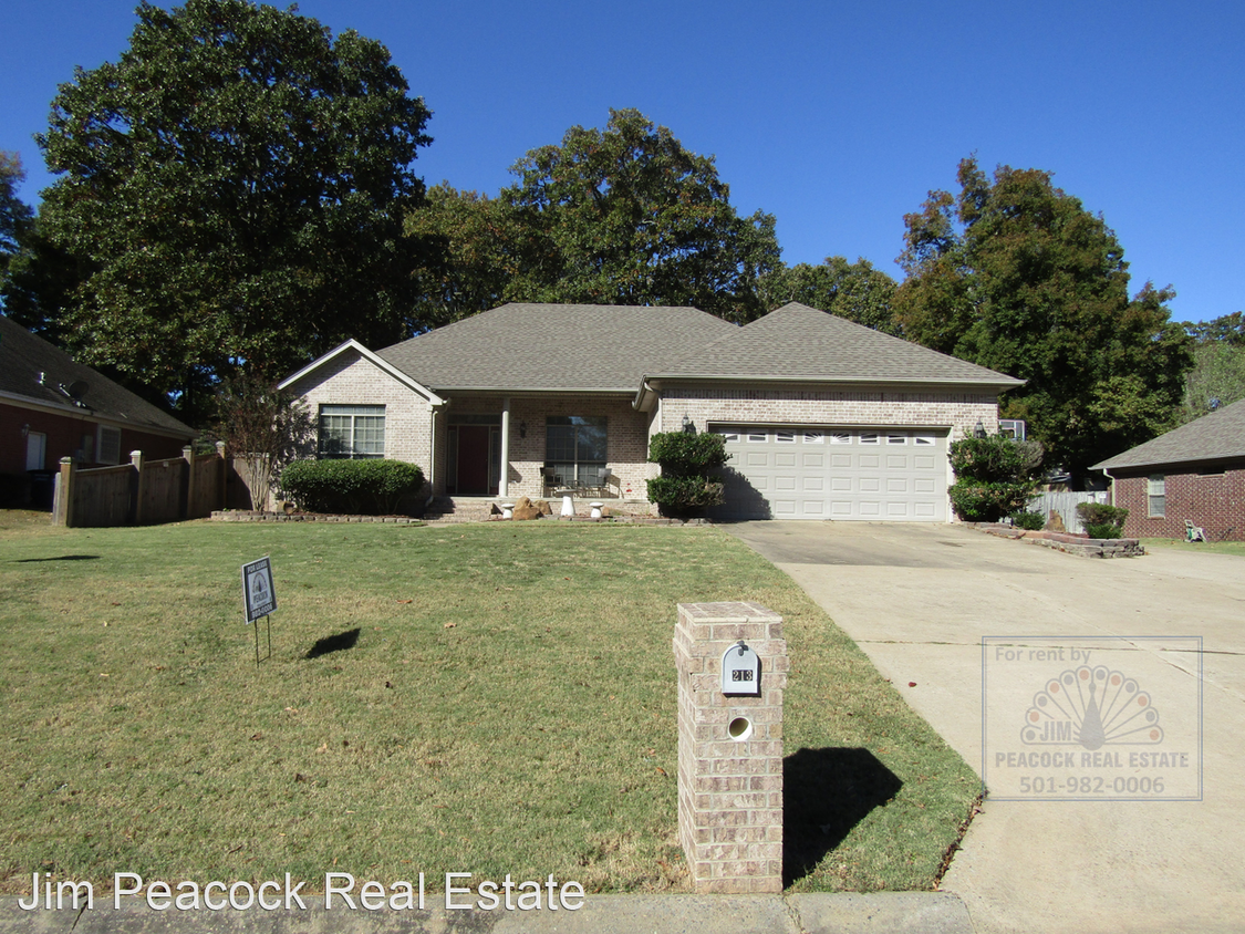 Foto principal - 3 br, 2 bath House - 213 Fair Oaks Dr.