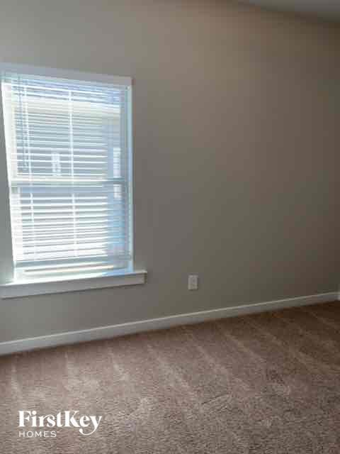 Building Photo - 125 Avalon Way
